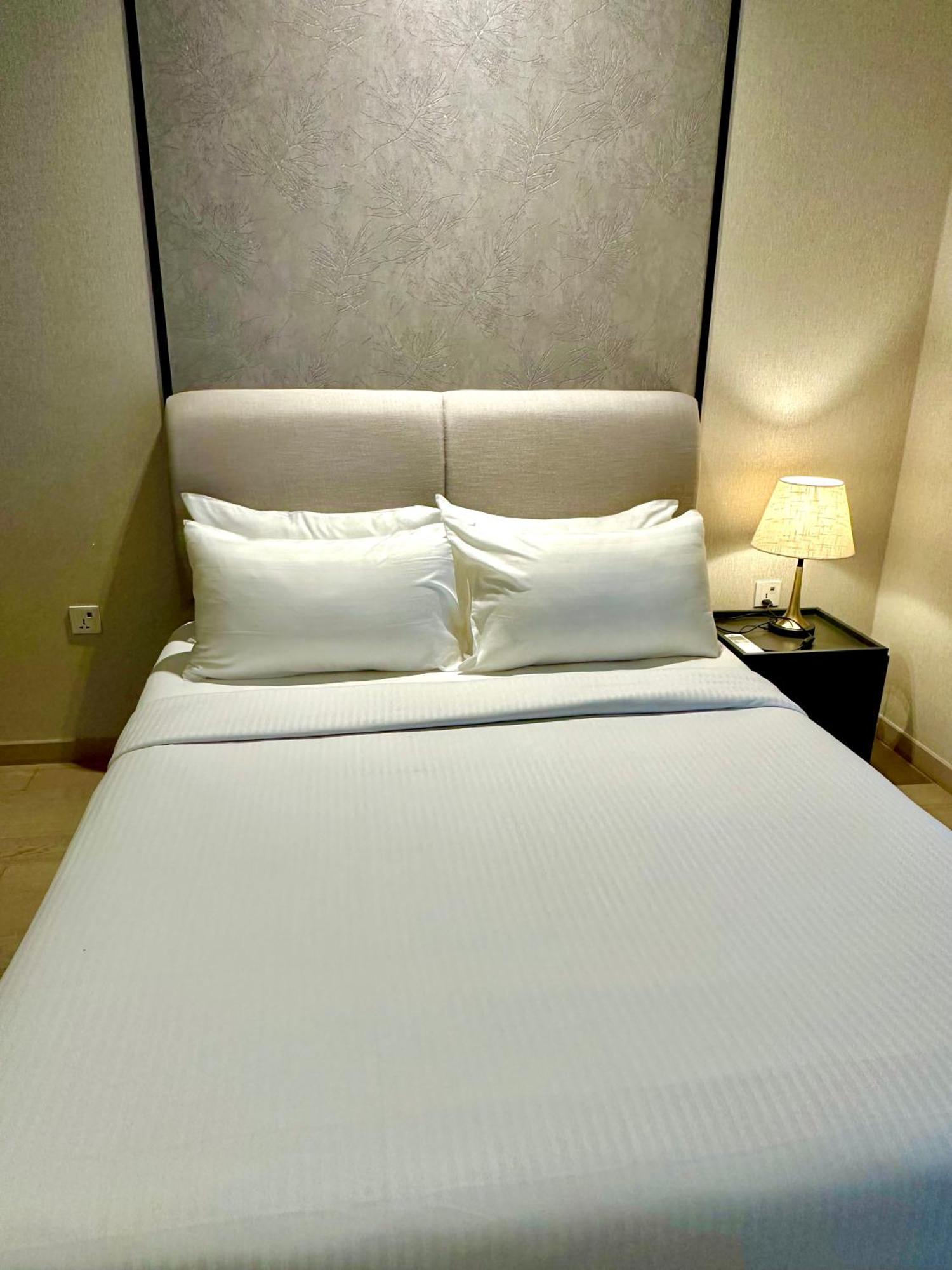 Eaton Klcc Apartment
